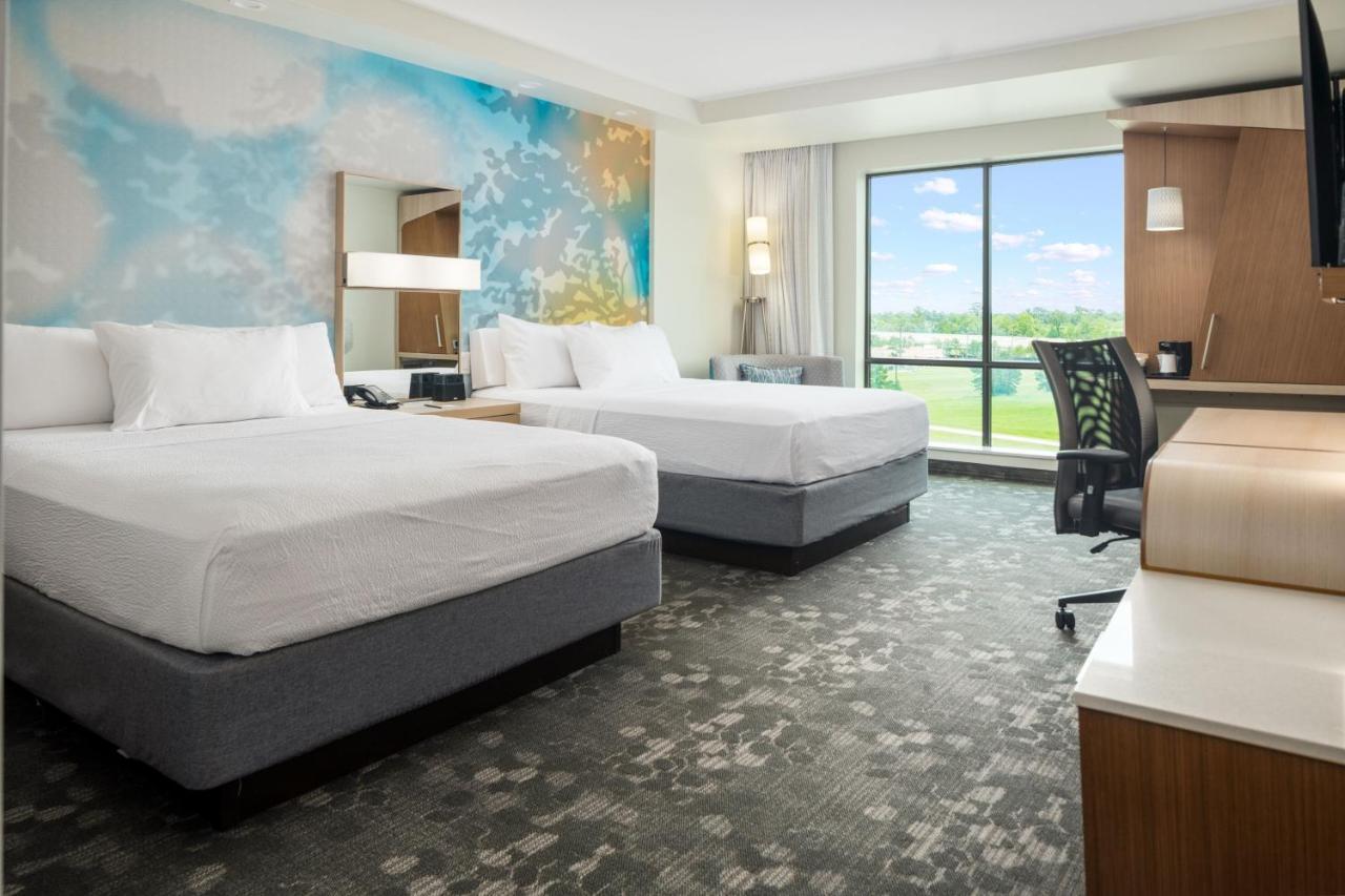 Courtyard By Marriott Houston Northeast Hotel Exterior photo