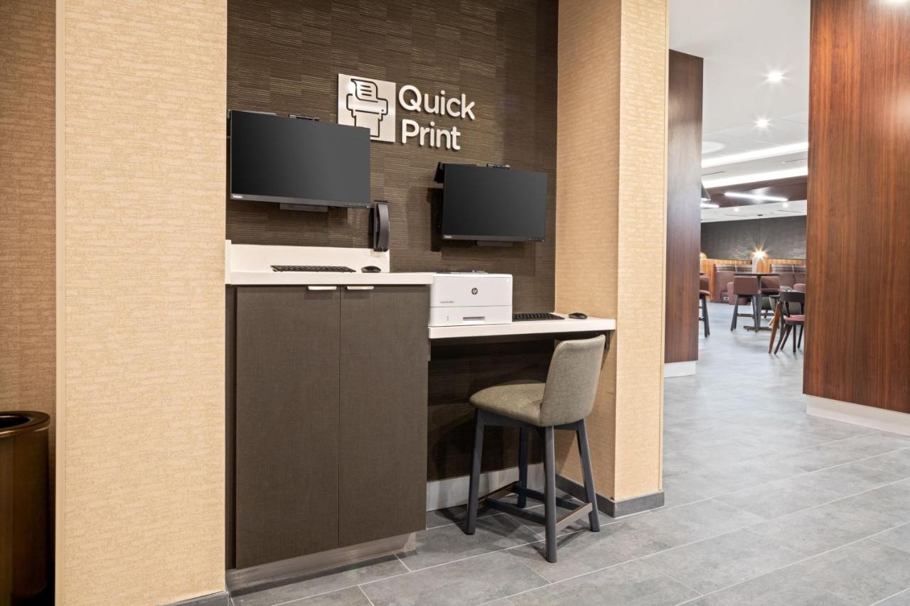 Courtyard By Marriott Houston Northeast Hotel Exterior photo