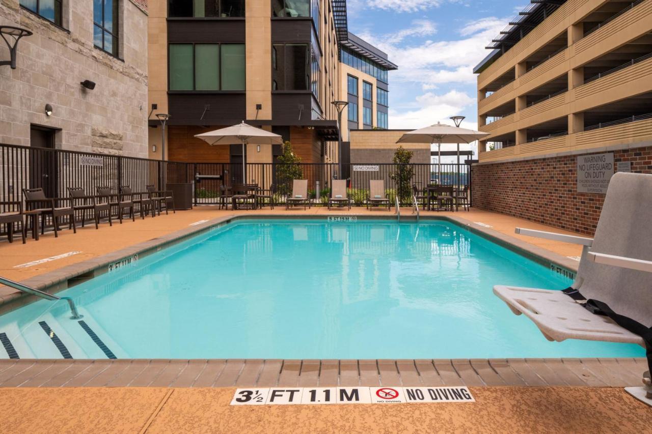Courtyard By Marriott Houston Northeast Hotel Exterior photo